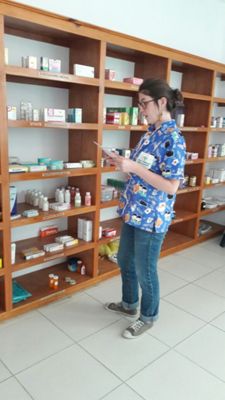 Capucine dans la pharmacie